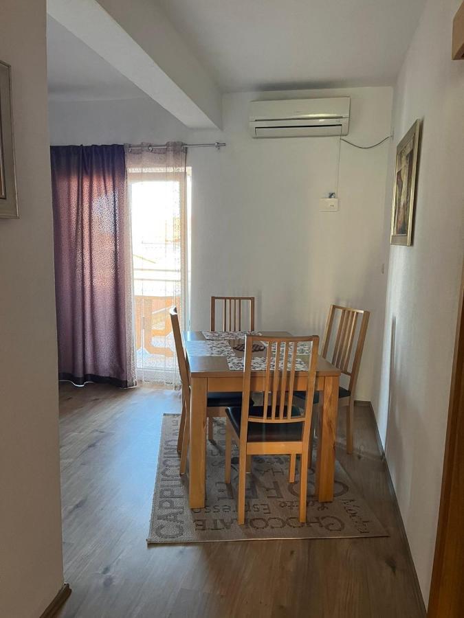Apartmani Mia โตรกีร์ ภายนอก รูปภาพ